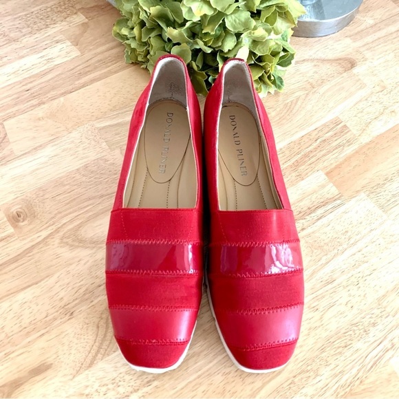 Donald J. Pliner May Women's Pull On Red Loafer Flat Size 7 - Picture 11 of 12